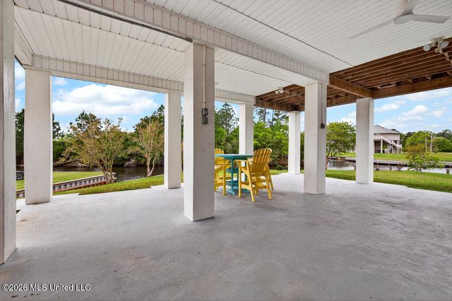 138 Hanakealoha Place, Diamondhead, MS 39525