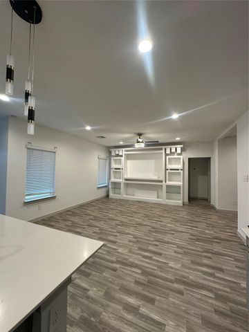 6915 Dell Vista Drive, Rosenberg, TX 77469