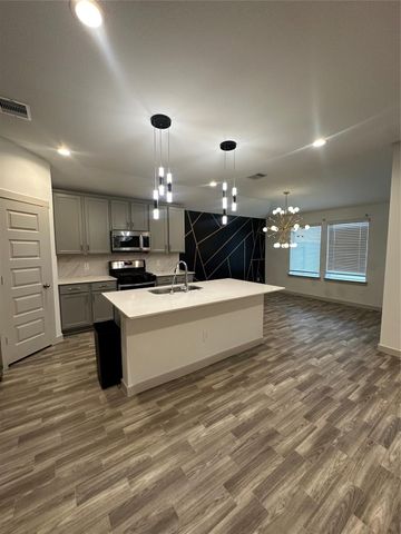 6915 Dell Vista Drive, Rosenberg, TX 77469