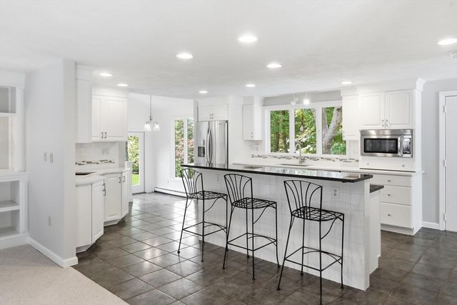 129 Pearl Street, Burlington, MA 01803