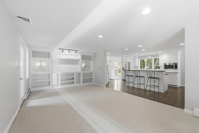 129 Pearl Street, Burlington, MA 01803