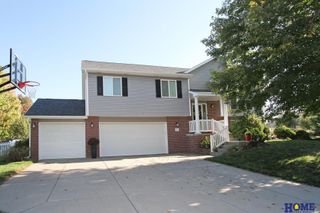 7740 O'Rourke Drive, Lincoln, NE 68516