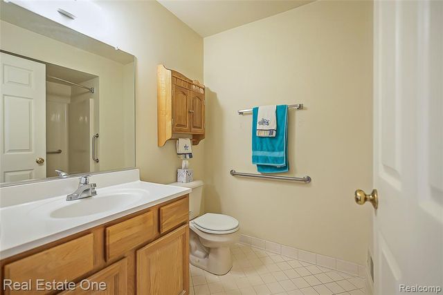 62360 Arlington Circle 2, South Lyon, MI 48178