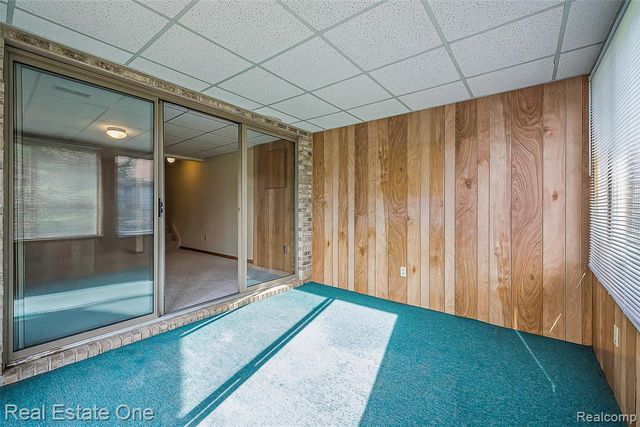 62360 Arlington Circle 2, South Lyon, MI 48178