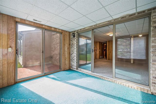 62360 Arlington Circle 2, South Lyon, MI 48178