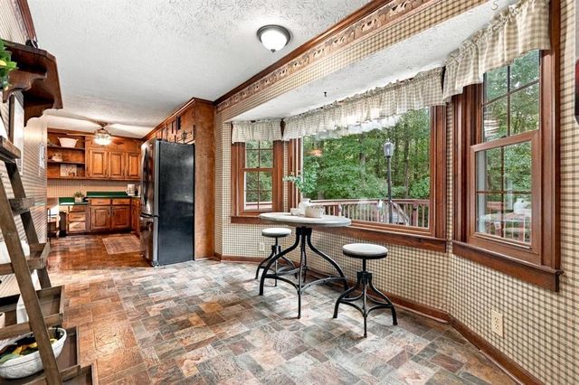 144 Shadow Lake Drive SW, Lilburn, GA 30047