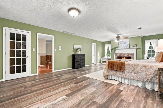 144 Shadow Lake Drive SW, Lilburn, GA 30047