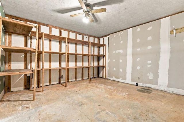 144 Shadow Lake Drive SW, Lilburn, GA 30047