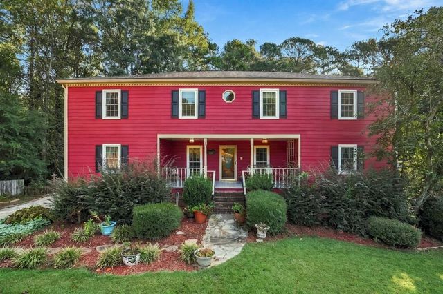 144 Shadow Lake Drive SW, Lilburn, GA 30047