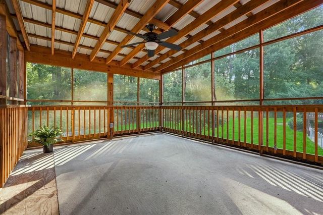 144 Shadow Lake Drive SW, Lilburn, GA 30047