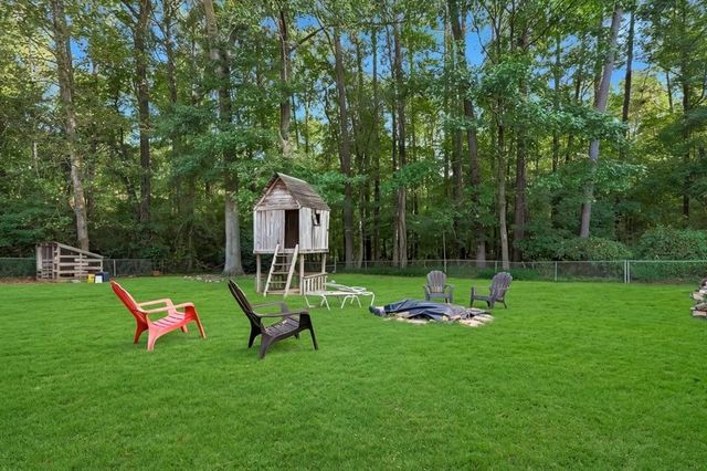 144 Shadow Lake Drive SW, Lilburn, GA 30047