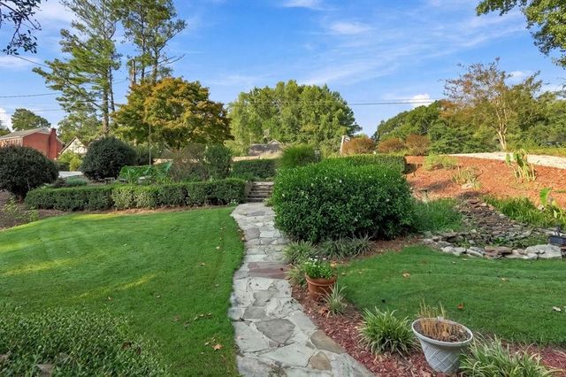 144 Shadow Lake Drive SW, Lilburn, GA 30047