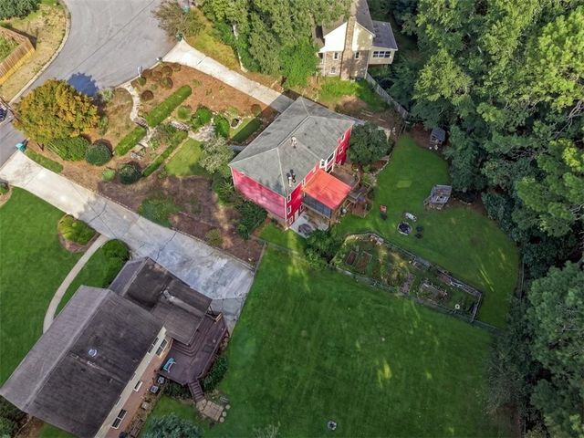 144 Shadow Lake Drive SW, Lilburn, GA 30047