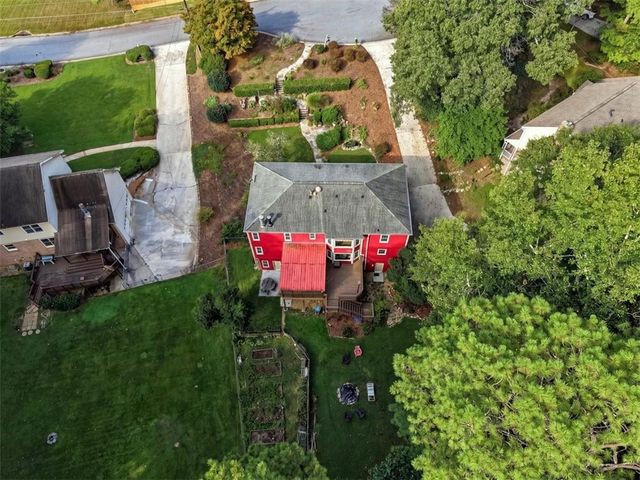 144 Shadow Lake Drive SW, Lilburn, GA 30047