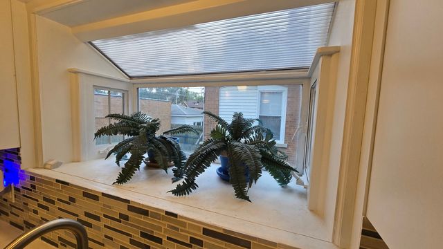 7951 S Blackstone Avenue, Chicago, IL 60619