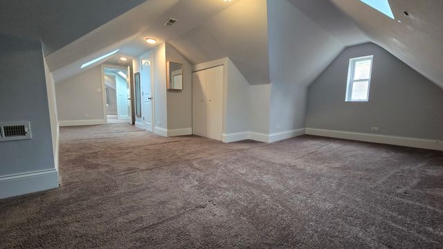 7951 S Blackstone Avenue, Chicago, IL 60619