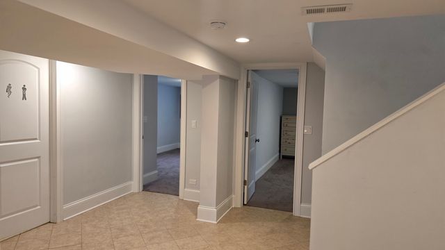 7951 S Blackstone Avenue, Chicago, IL 60619