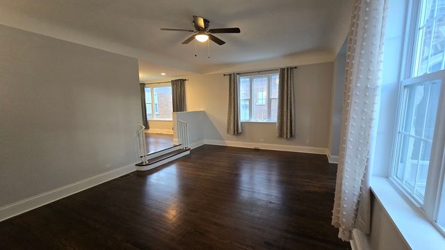 7951 S Blackstone Avenue, Chicago, IL 60619