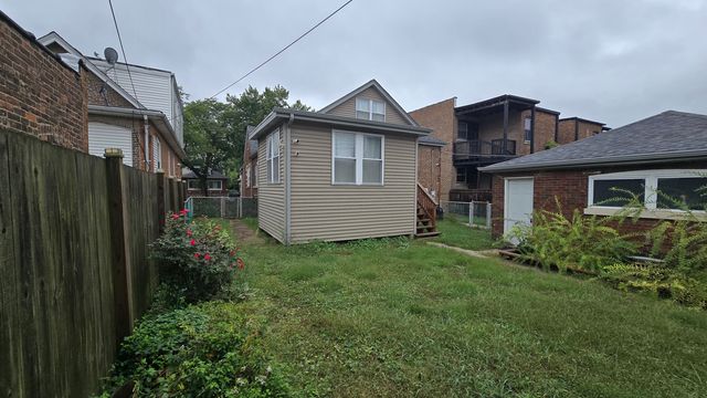 7951 S Blackstone Avenue, Chicago, IL 60619