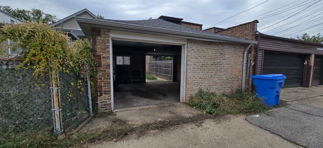 7951 S Blackstone Avenue, Chicago, IL 60619