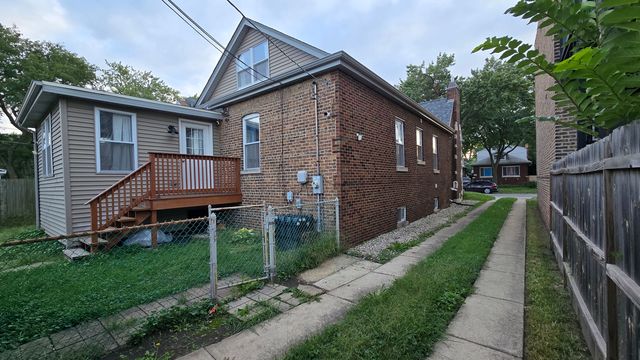 7951 S Blackstone Avenue, Chicago, IL 60619