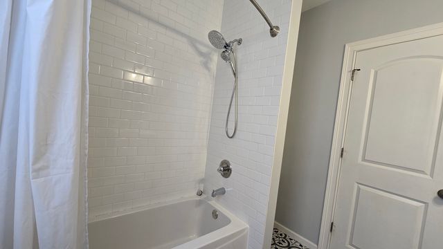 7951 S Blackstone Avenue, Chicago, IL 60619