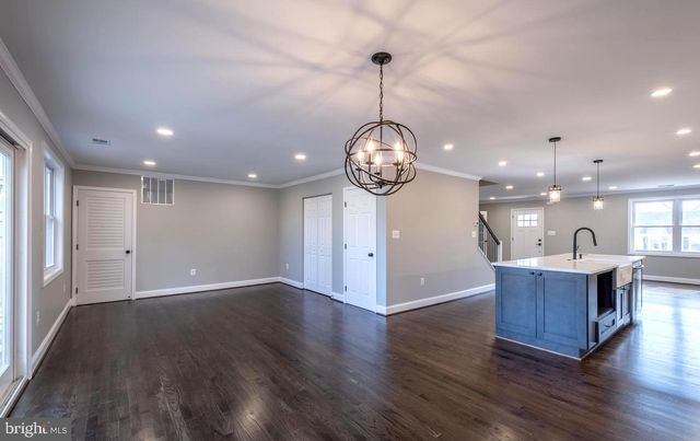 6816 WESTCOTT RD, Falls Church, VA 22042