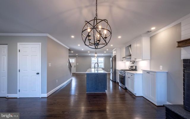 6816 WESTCOTT RD, Falls Church, VA 22042