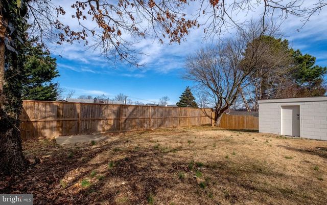 6816 WESTCOTT RD, Falls Church, VA 22042