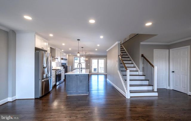 6816 WESTCOTT RD, Falls Church, VA 22042