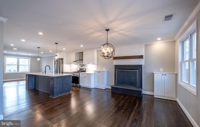 6816 WESTCOTT RD, Falls Church, VA 22042