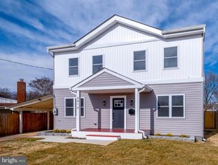 6816 WESTCOTT RD, Falls Church, VA 22042