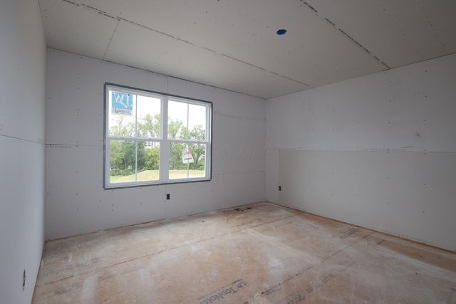 534 Creekside Loop S, Pataskala, OH 43062
