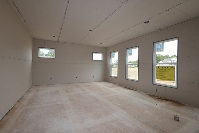 534 Creekside Loop S, Pataskala, OH 43062