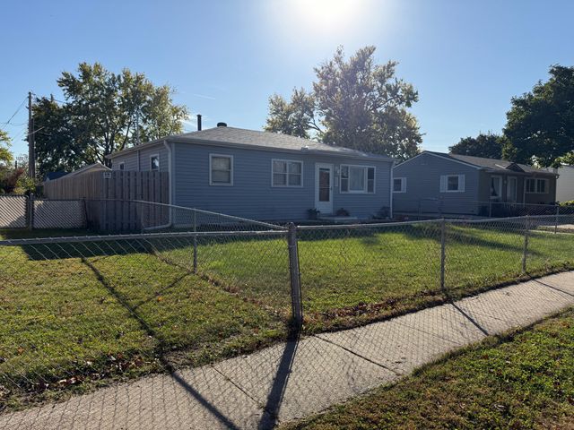 2007 AVENUE M, Council Bluffs, IA 51501