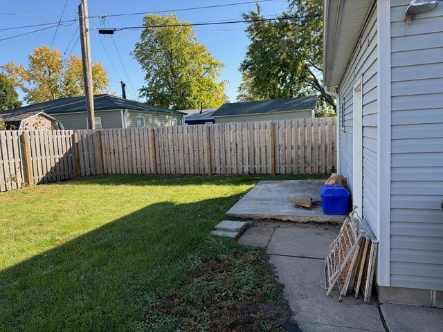 2007 AVENUE M, Council Bluffs, IA 51501