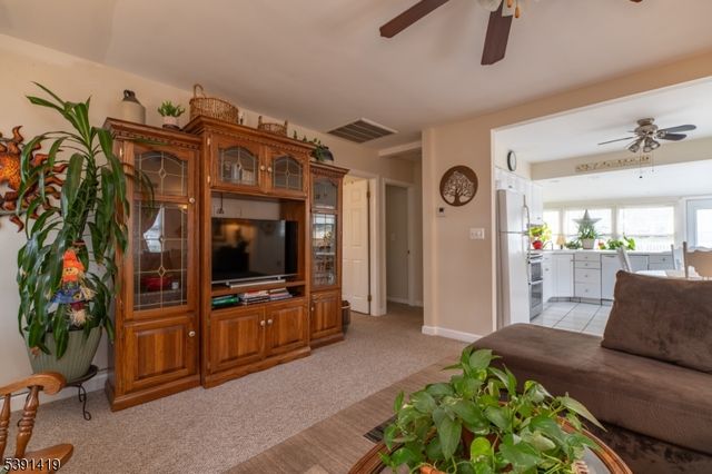 51 Lakeview Ave, Ringwood Boro, NJ 07456