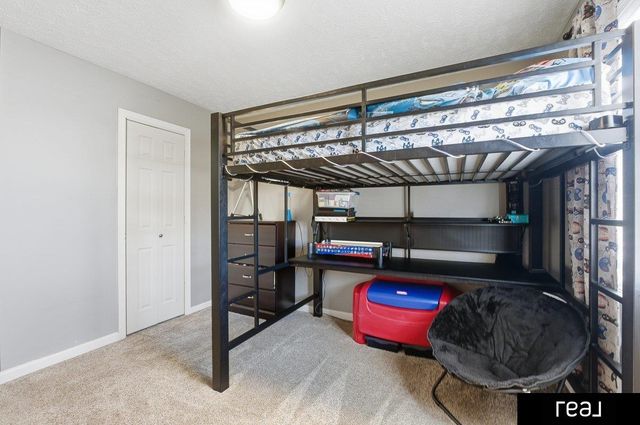 4001 N 212th Street, Elkhorn, NE 68022