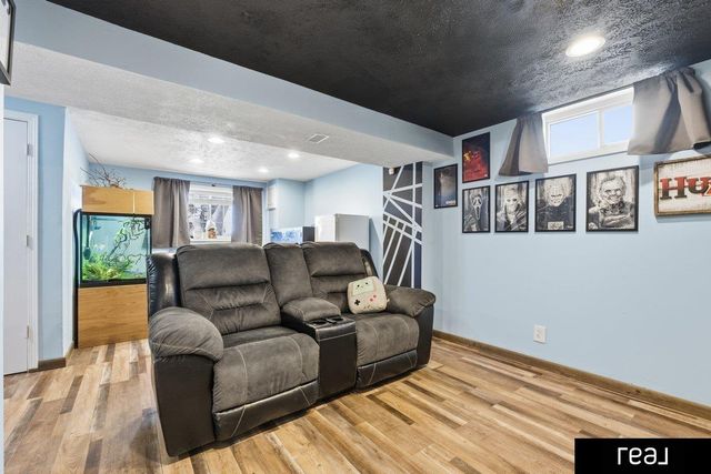 4001 N 212th Street, Elkhorn, NE 68022