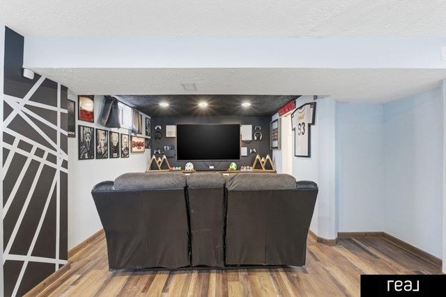 4001 N 212th Street, Elkhorn, NE 68022