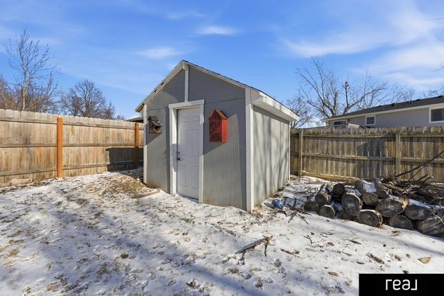 4001 N 212th Street, Elkhorn, NE 68022