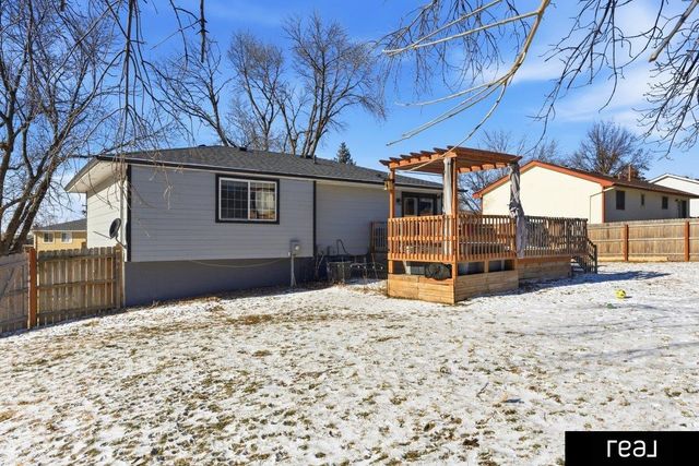 4001 N 212th Street, Elkhorn, NE 68022