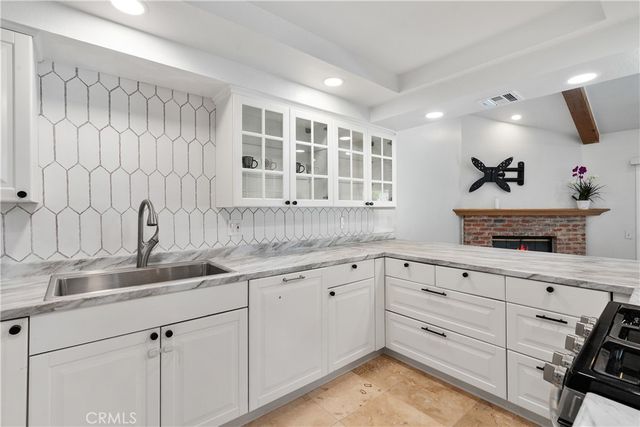 18435 Keswick st. 10, Reseda, CA 91335