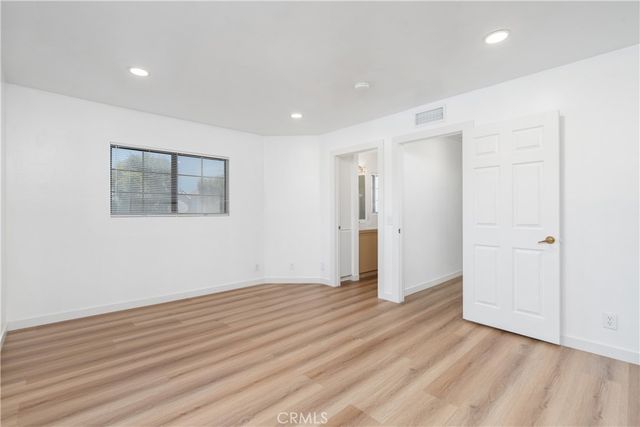 18435 Keswick st. 10, Reseda, CA 91335