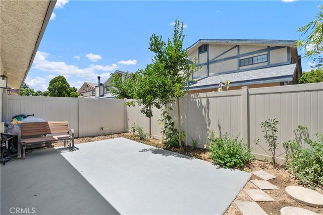 18435 Keswick st. 10, Reseda, CA 91335