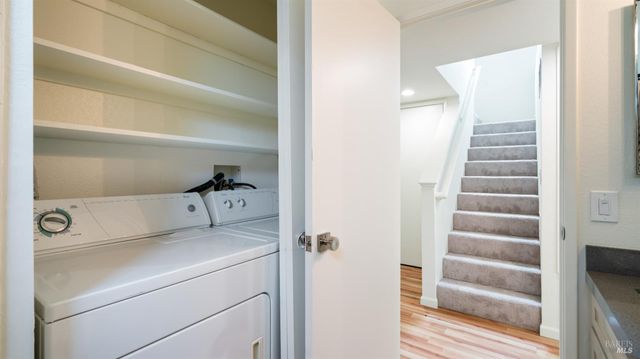 3335 Yulupa Ave, Santa Rosa, CA 95405