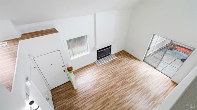 3335 Yulupa Ave, Santa Rosa, CA 95405