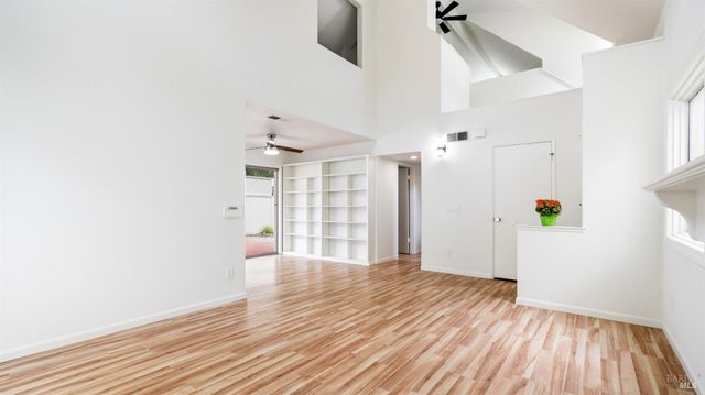 3335 Yulupa Ave, Santa Rosa, CA 95405