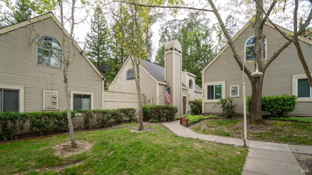 3335 Yulupa Ave, Santa Rosa, CA 95405