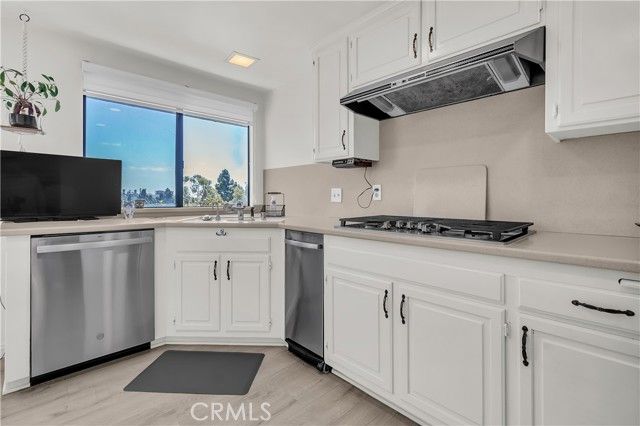 6368 Riviera, Long Beach, CA 90815